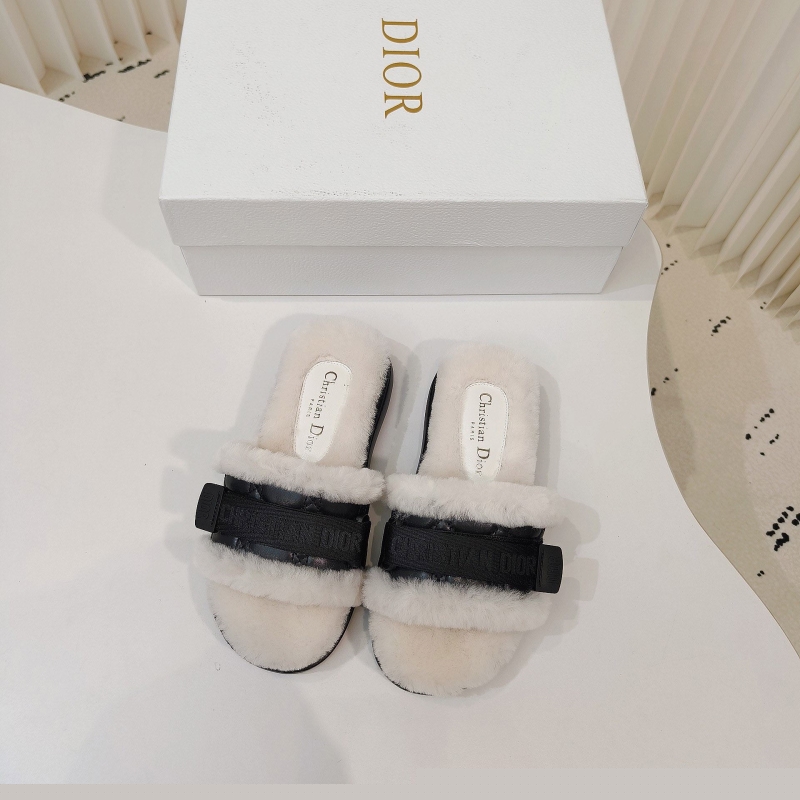 ch**an D*or slippers